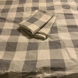 Gray and White Checkered Bedding Set